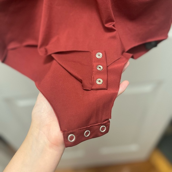 Zara Raspberry Deep V Velvet Bodysuit - Picture 6 of 7